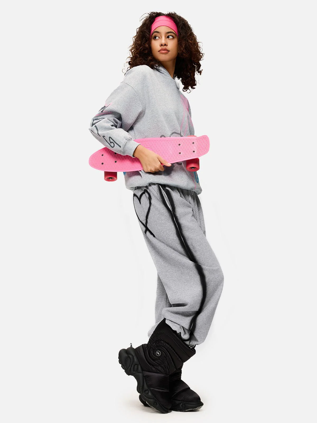 Aelfric Eden Graffiti Heart Baggy Sweatpants - Image 5